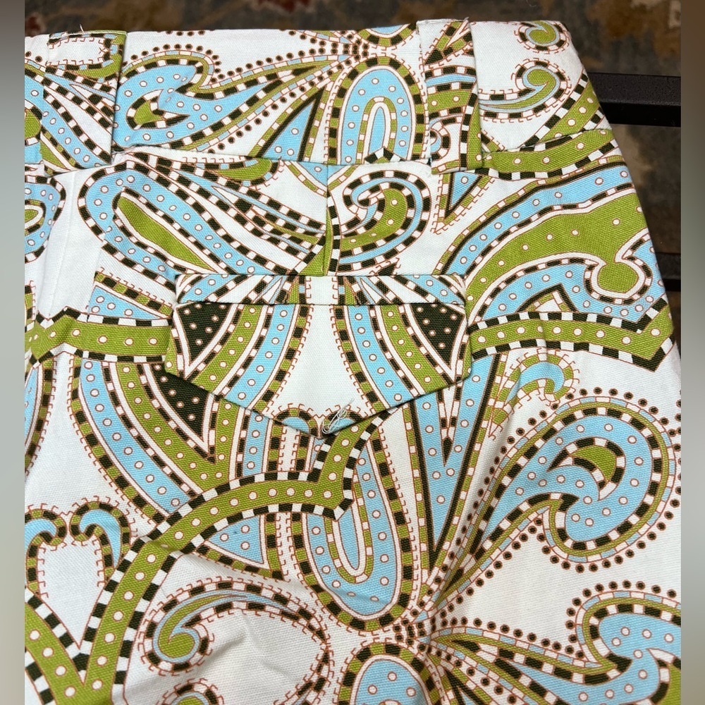 J Crew Patterned Green and Blue Women's Shorts - Picture 5 of 11